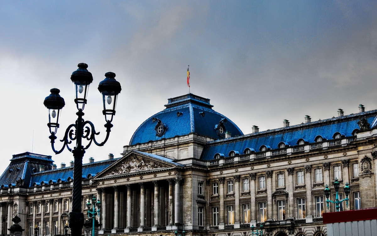 blue roof on the building and a lamp post